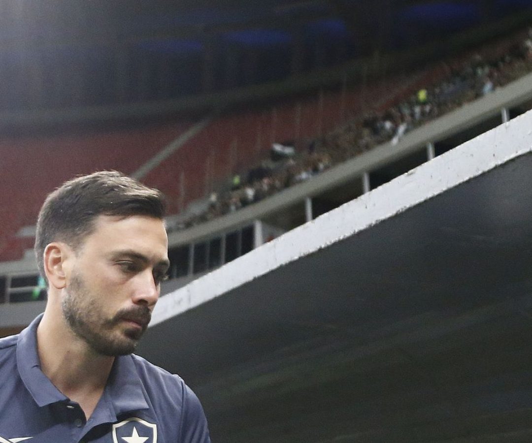 Botafogo anuncia saída do técnico italiano Davide Ancelotti