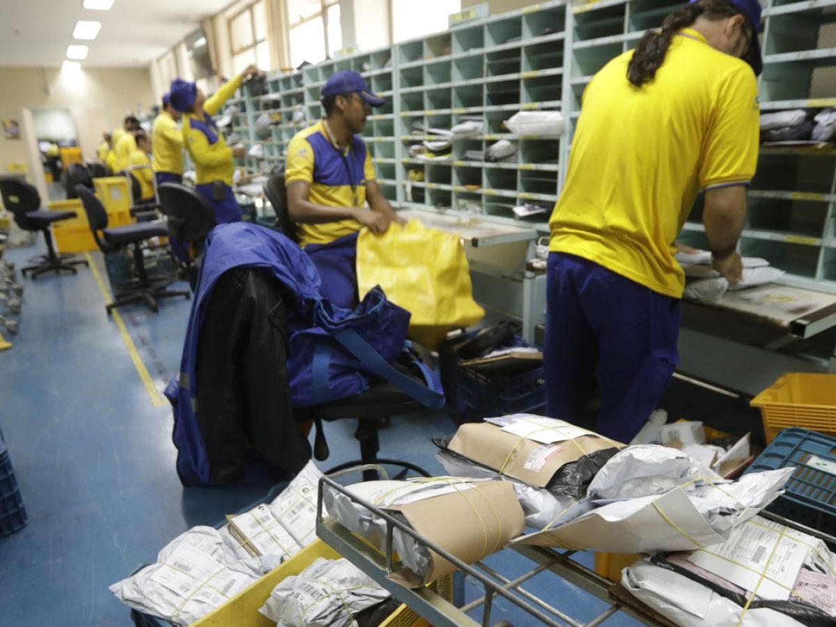 Haddad defende parcerias para reestruturação dos Correios